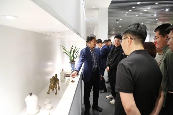 明道配资 双城联动 创新赋能，济南市企业与企业家联合会探访硅元国瓷